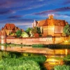 Castorland - Poland: Malbork Castle - 1000 Piece Jigsaw Puzzle Online
