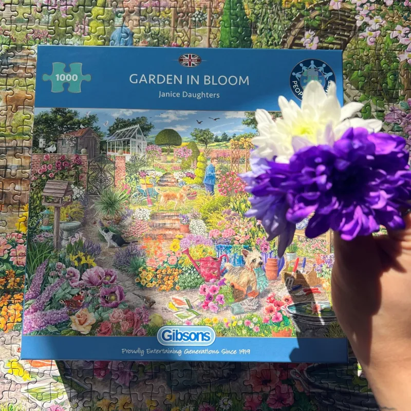 Gibsons - Garden in Bloom - 1000 Piece Jigsaw Puzzle New