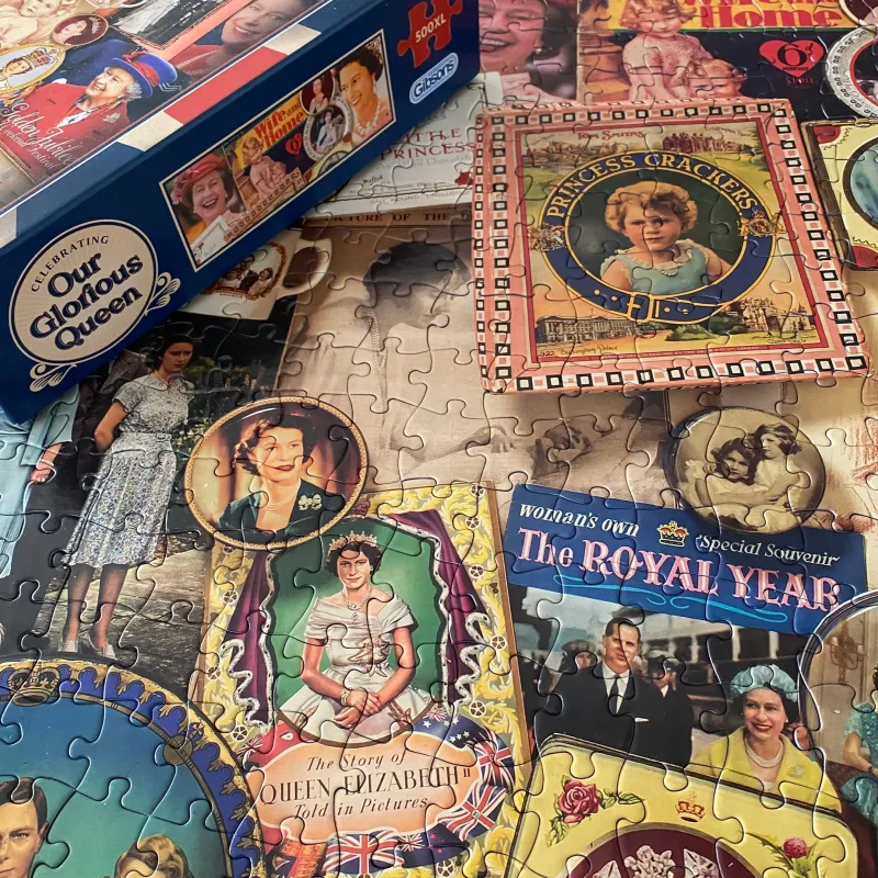Gibsons - Our Glorious Queen - 500XL Piece Jigsaw Puzzle Sale