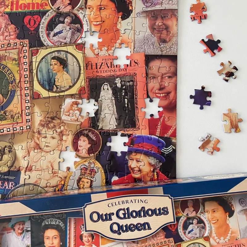Gibsons - Our Glorious Queen - 500XL Piece Jigsaw Puzzle Sale